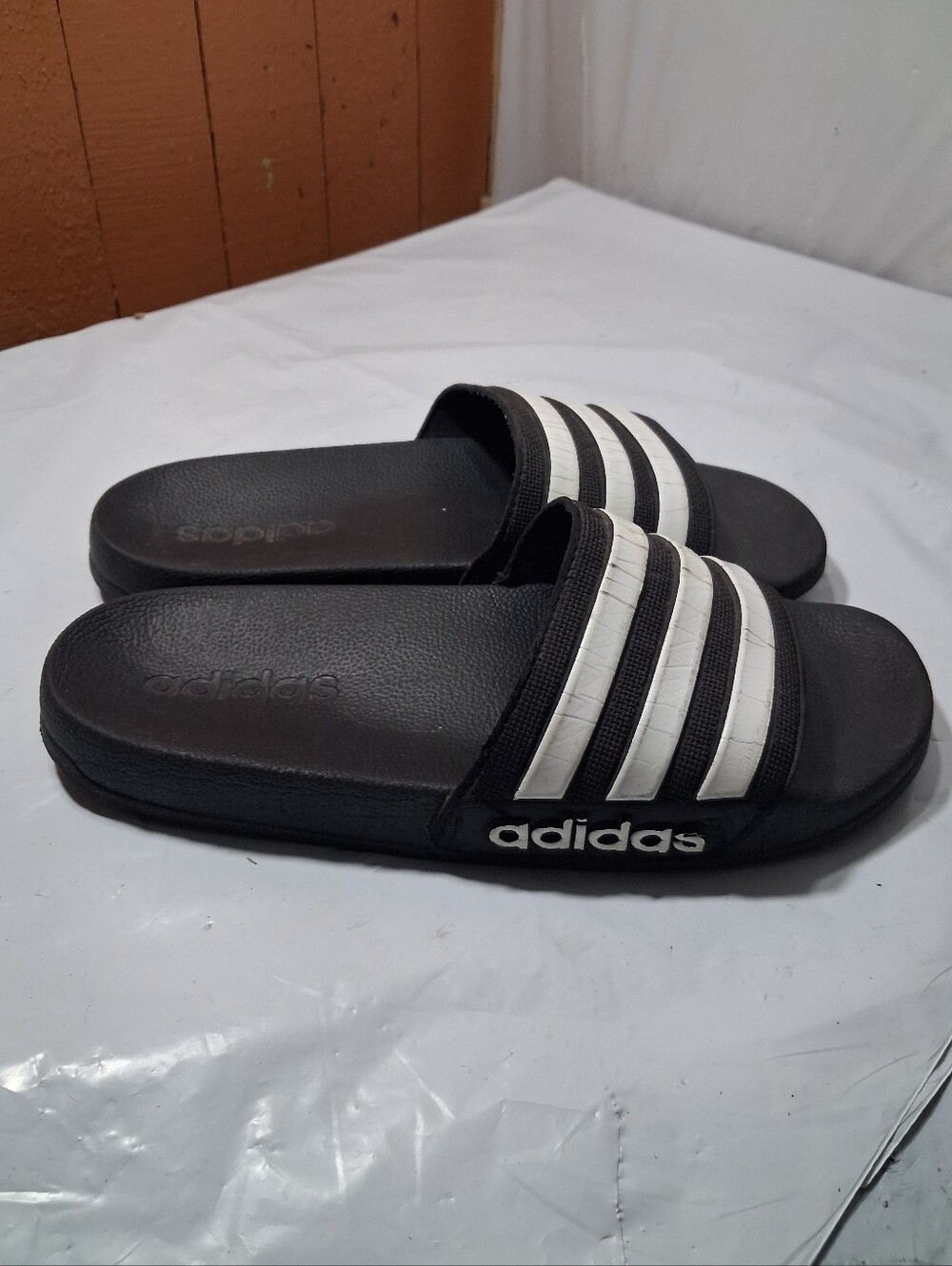 adidas Adilette Shower Slides (Art G27625) Size 4y Youth